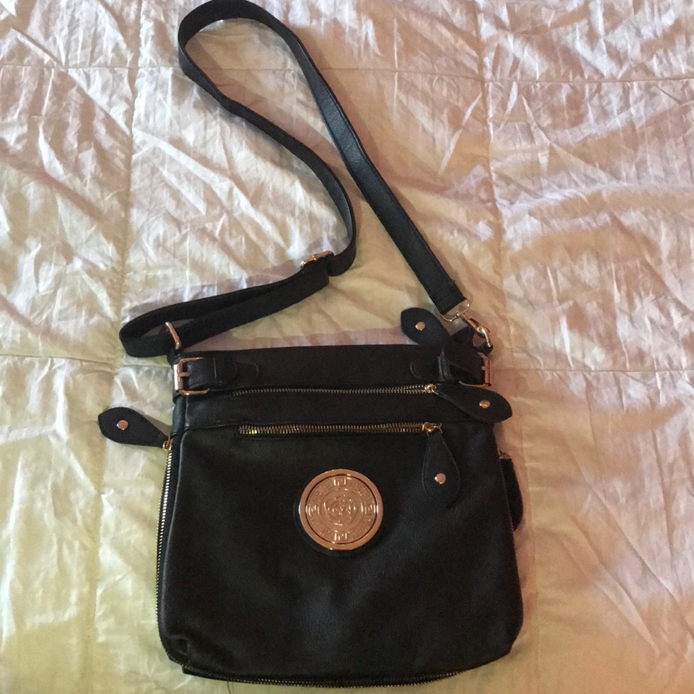 Purses - Picture 5 of 7